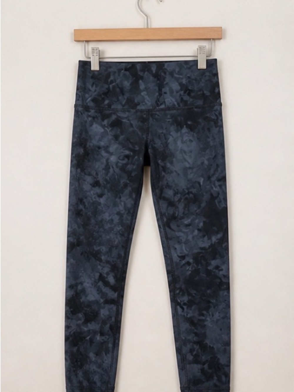 lululemon athletica Black and Charcoal Tie-Dye Leggings